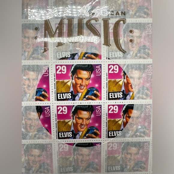 ELVIS PRESLEY LEGENDS OF AMERICAN MUSIC COMMEMORATIVE EDITION USPS 40 STAMPS1992 - Picture 1 of 4